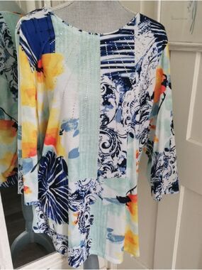 Womens Alia Plus Artsy Gold/Silver Sequined Floral Abstract Top. Size 3X